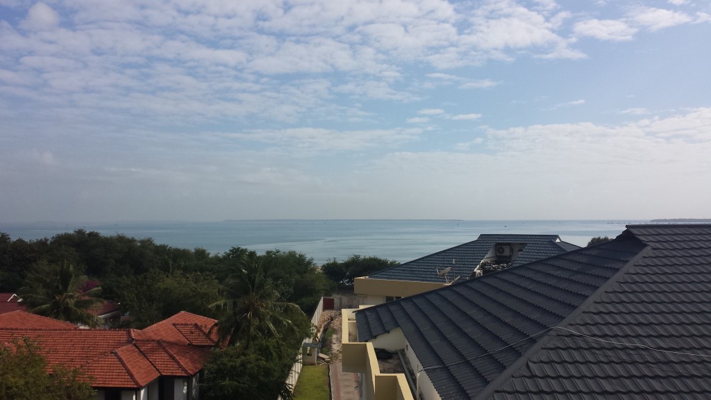 A balcony view of the ocean in Dar